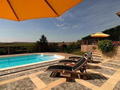 Bed and Breakfast La Dame Blanche Bérig-Vintrange Exterior foto